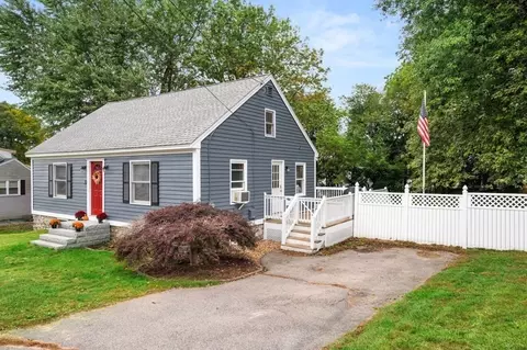 37 Lincoln St, Methuen, MA 01844