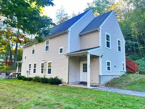 33 Petticoat Hill Rd #B, Williamsburg, MA 01096
