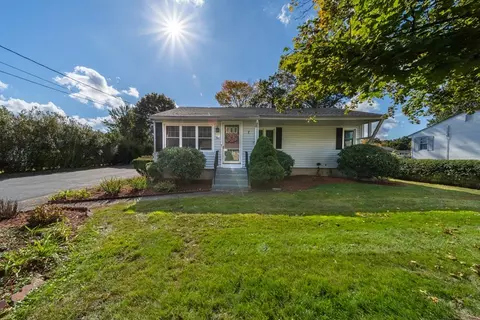 50 Maury Ln, Shrewsbury, MA 01545
