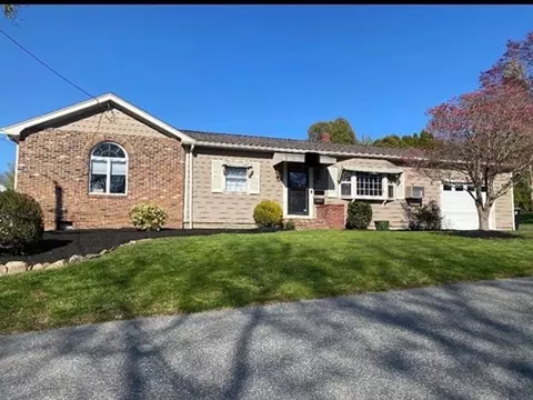 24 Kennedy St, Dartmouth, MA 02747