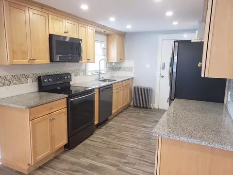 24 Fairview Rd, Stoneham, MA 02180 photo 2