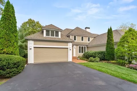 24 Highwood Ln, Ipswich, MA 01938