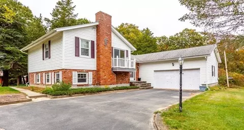 27 Christine Dr, Westport, MA 02790