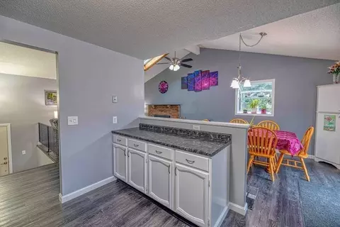 583 Wood St, Fall River, MA 02721 photo 11