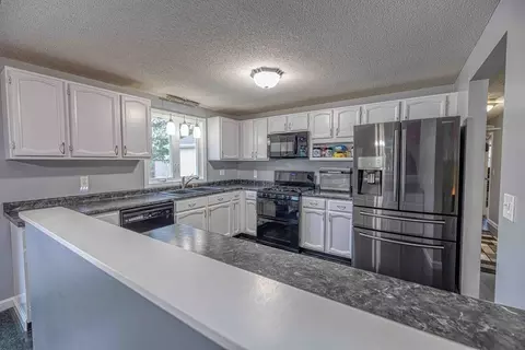 583 Wood St, Fall River, MA 02721 photo 12