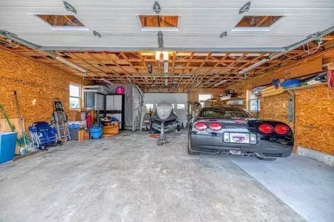 583 Wood St, Fall River, MA 02721 photo 25