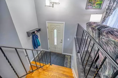 583 Wood St, Fall River, MA 02721 photo 6