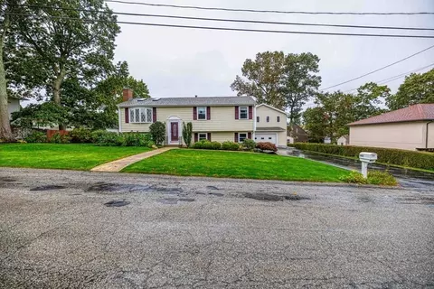 583 Wood St, Fall River, MA 02721 photo 3