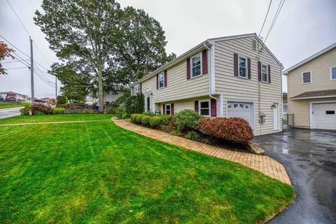 583 Wood St, Fall River, MA 02721 photo 4