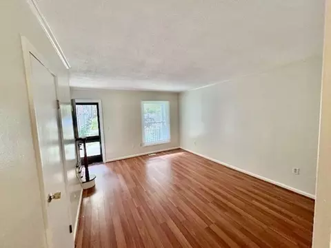 1085 Dickinson St #1085, Springfield, MA 01108 photo 5