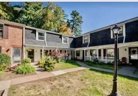 1085 Dickinson St #1085, Springfield, MA 01108