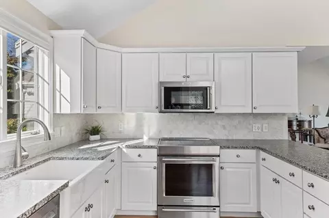 50 Floret Cir #50, Hingham, MA 02043 photo 2