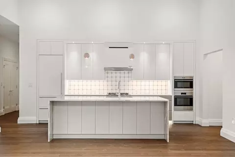 45 Temple St #304, Boston, MA 02114