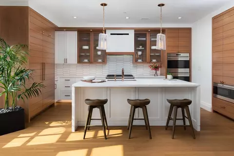 45 Temple St #511, Boston, MA 02114