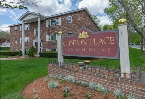 35 Berlin St #218, Clinton, MA 01510