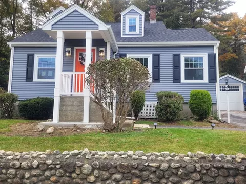 225 S Main St, Hopedale, MA 01747