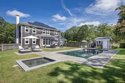 32 S Pond Rd, West Tisbury, MA 02575