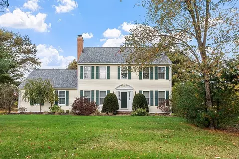31 Settlers Path, Lancaster, MA 01523