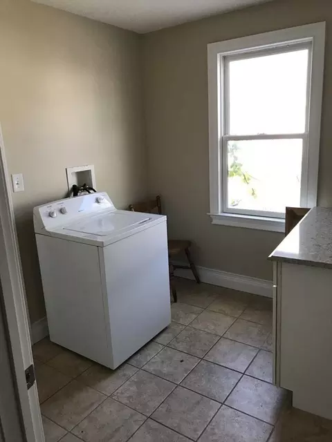50 Winthrop St, Springfield, MA 01105 photo 29
