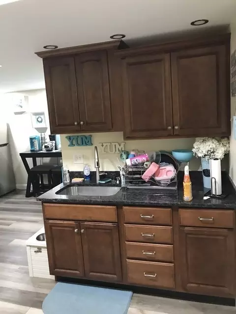 50 Winthrop St, Springfield, MA 01105 photo 6