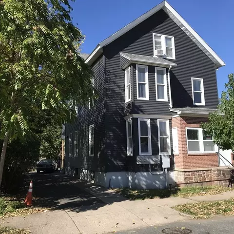 50 Winthrop St, Springfield, MA 01105