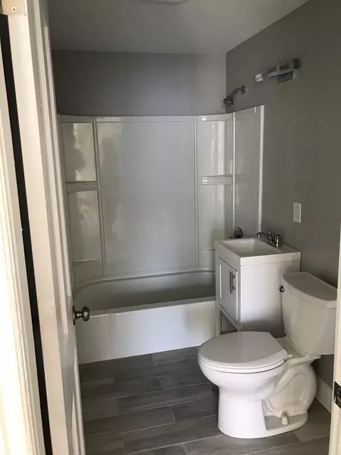 50 Winthrop St, Springfield, MA 01105 photo 12