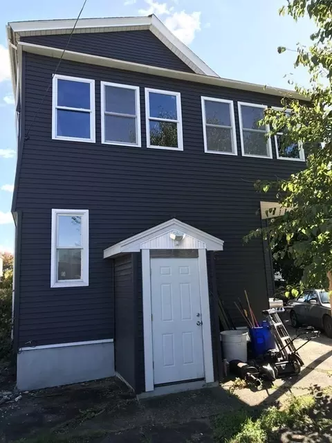 50 Winthrop St, Springfield, MA 01105 photo 4