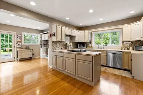 126 Chapman St, Canton, MA 02021 photo 16