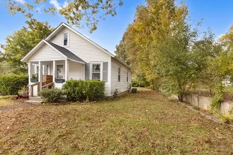 4 Benjamin Rd, Shirley, MA 01464 photo 2