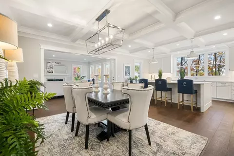 4 Wayside Ct, Natick, MA 01760