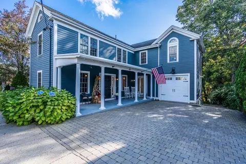 42 Chandler Pl, Newton, MA 02464