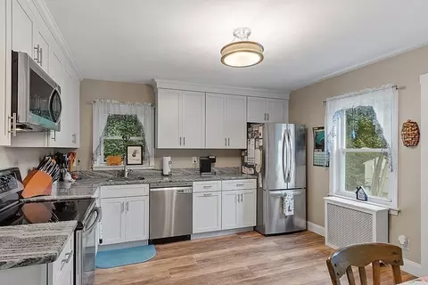 92 Bouchard Ave, Dracut, MA 01826 photo 4