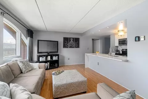 110 1st Ave #14, Boston, MA 02129