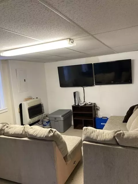 209 Green St, Gardner, MA 01440 photo 28