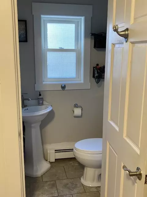 209 Green St, Gardner, MA 01440 photo 15