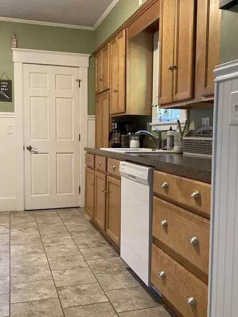 209 Green St, Gardner, MA 01440 photo 14