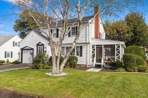 19 Buxton Ln, Peabody, MA 01960