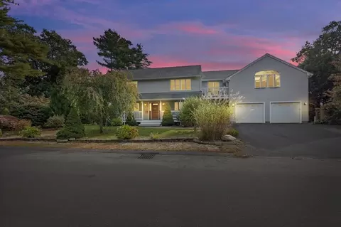 14 Shady Ln, Wareham, MA 02571