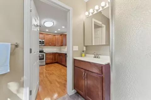 39 Milton St, Springfield, MA 01151 photo 17