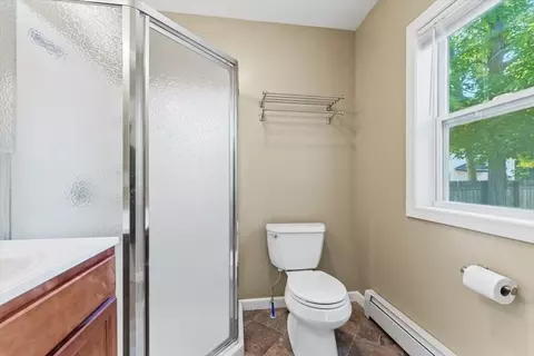 39 Milton St, Springfield, MA 01151 photo 16
