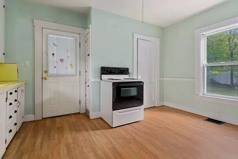 15 Pearl St, Reading, MA 01867 photo 13