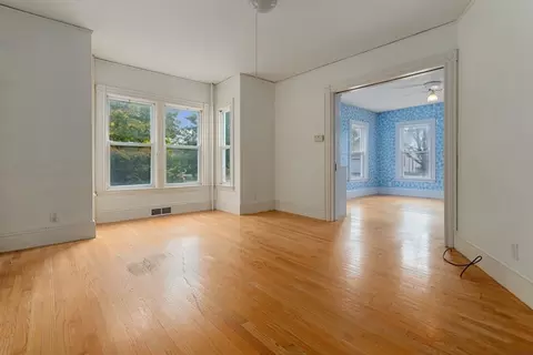 15 Pearl St, Reading, MA 01867 photo 4