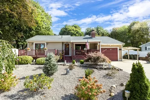 5 Linda Ln, Franklin, MA 02038