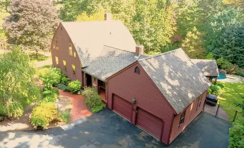 23 N Brookfield Rd, Spencer, MA 01562