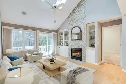 26 Latham Wood #26, Plymouth, MA 02360