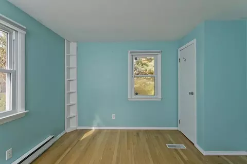 183 Peekskill Ave, Springfield, MA 01118 photo 17