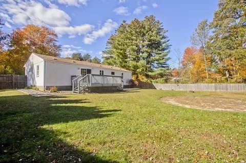 183 Peekskill Ave, Springfield, MA 01118 photo 28