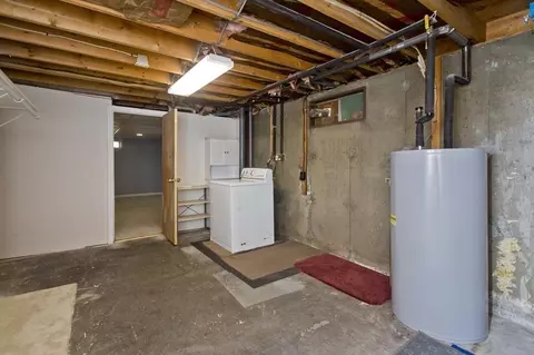 183 Peekskill Ave, Springfield, MA 01118 photo 24