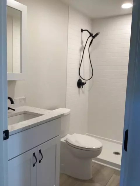 1 Droy Cir, Easthampton, MA 01027 photo 8