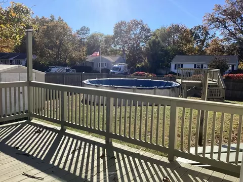 1 Droy Cir, Easthampton, MA 01027 photo 4